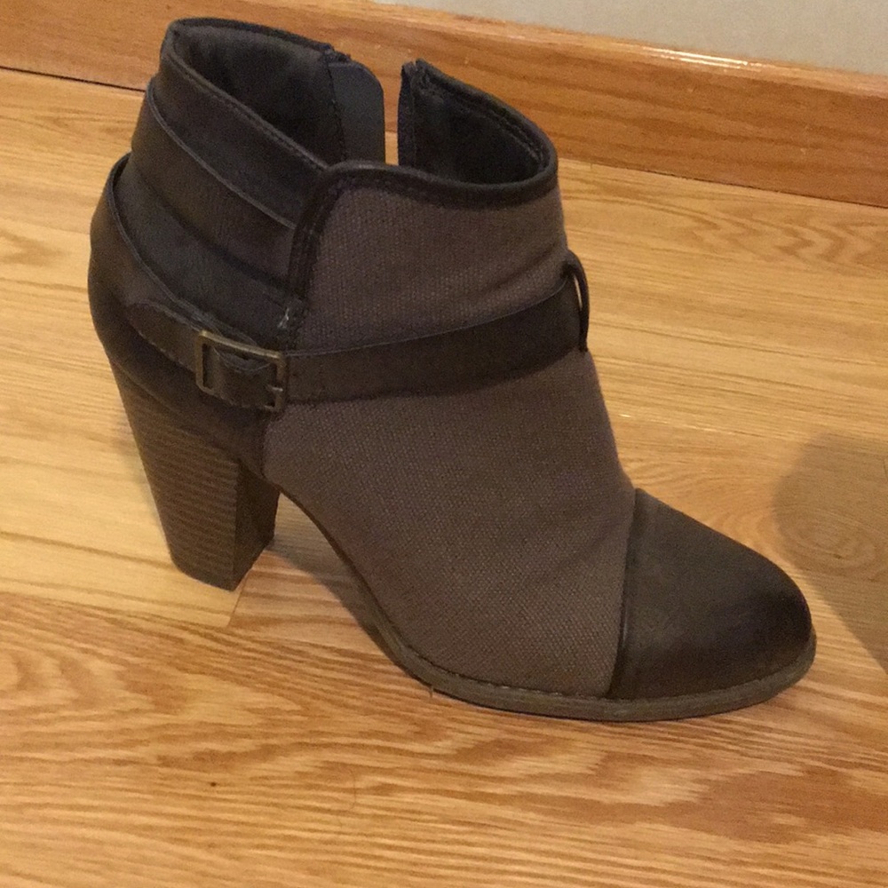 CUTE Brown and taupe canvas and leather Fall booties.